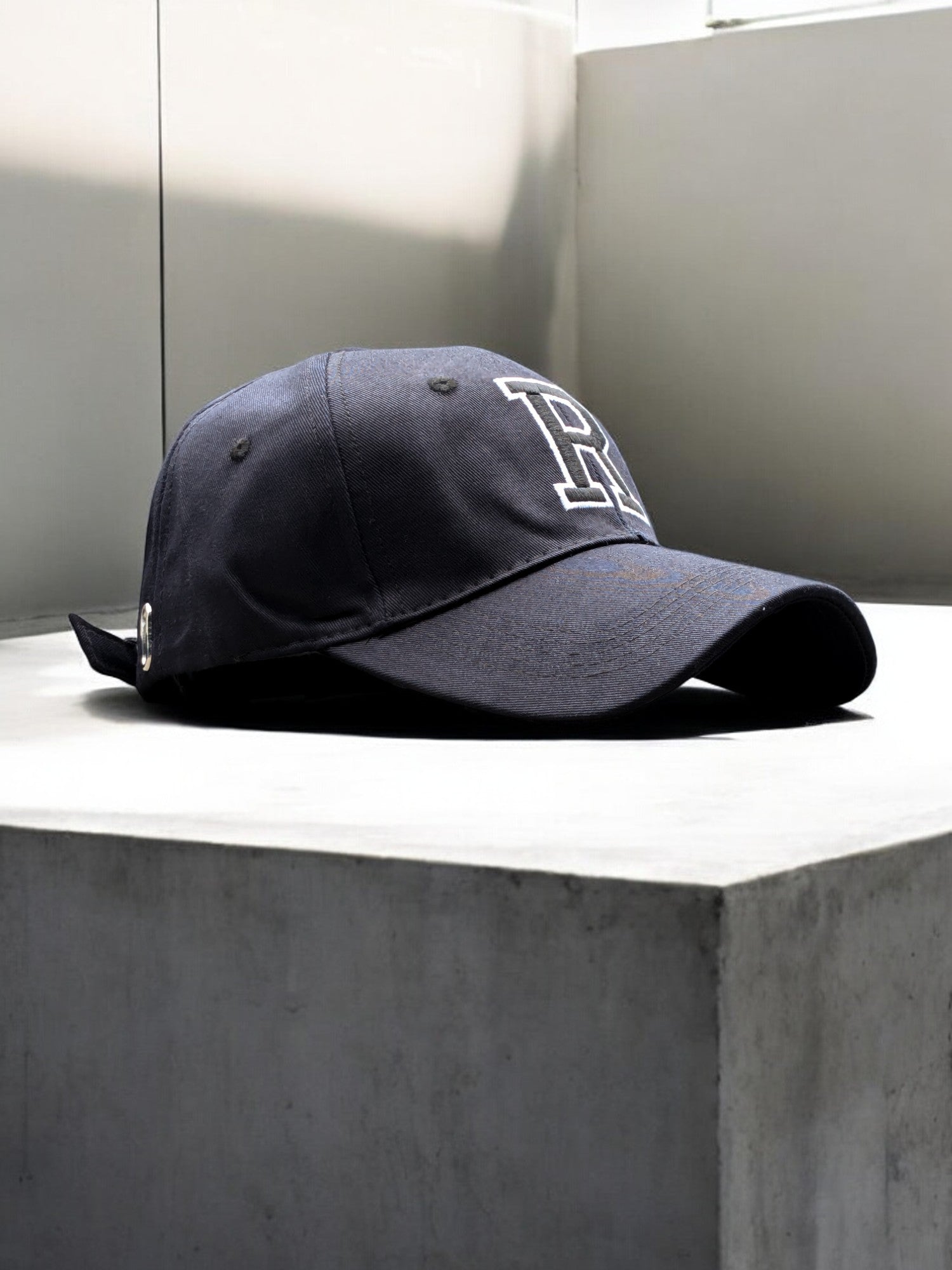 Cap [Letter R]