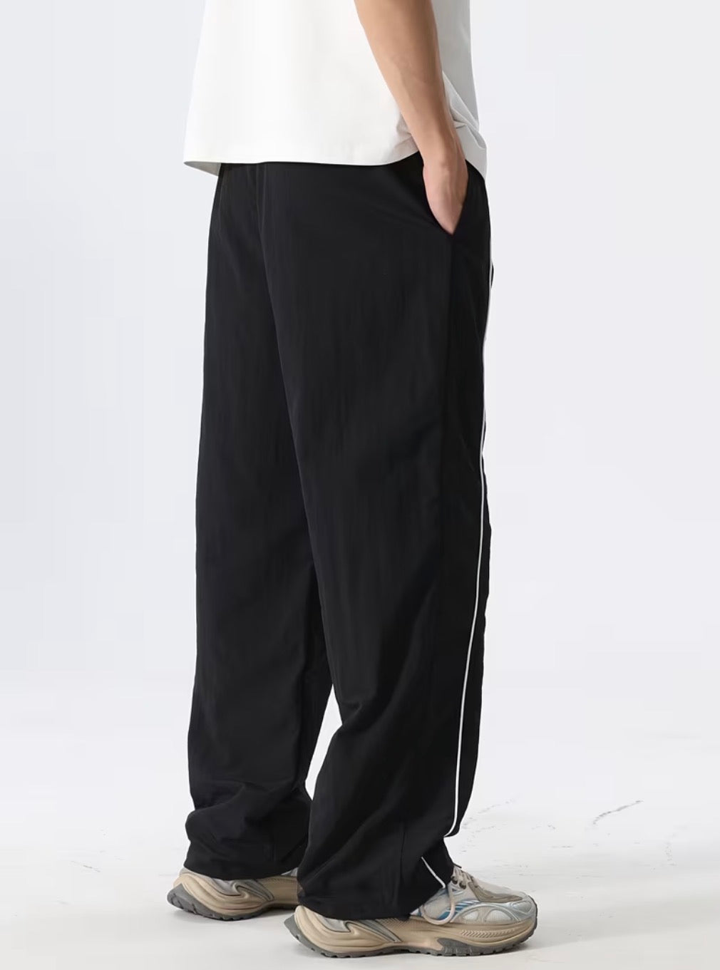Parachute Baggy Black Track Pants Men
