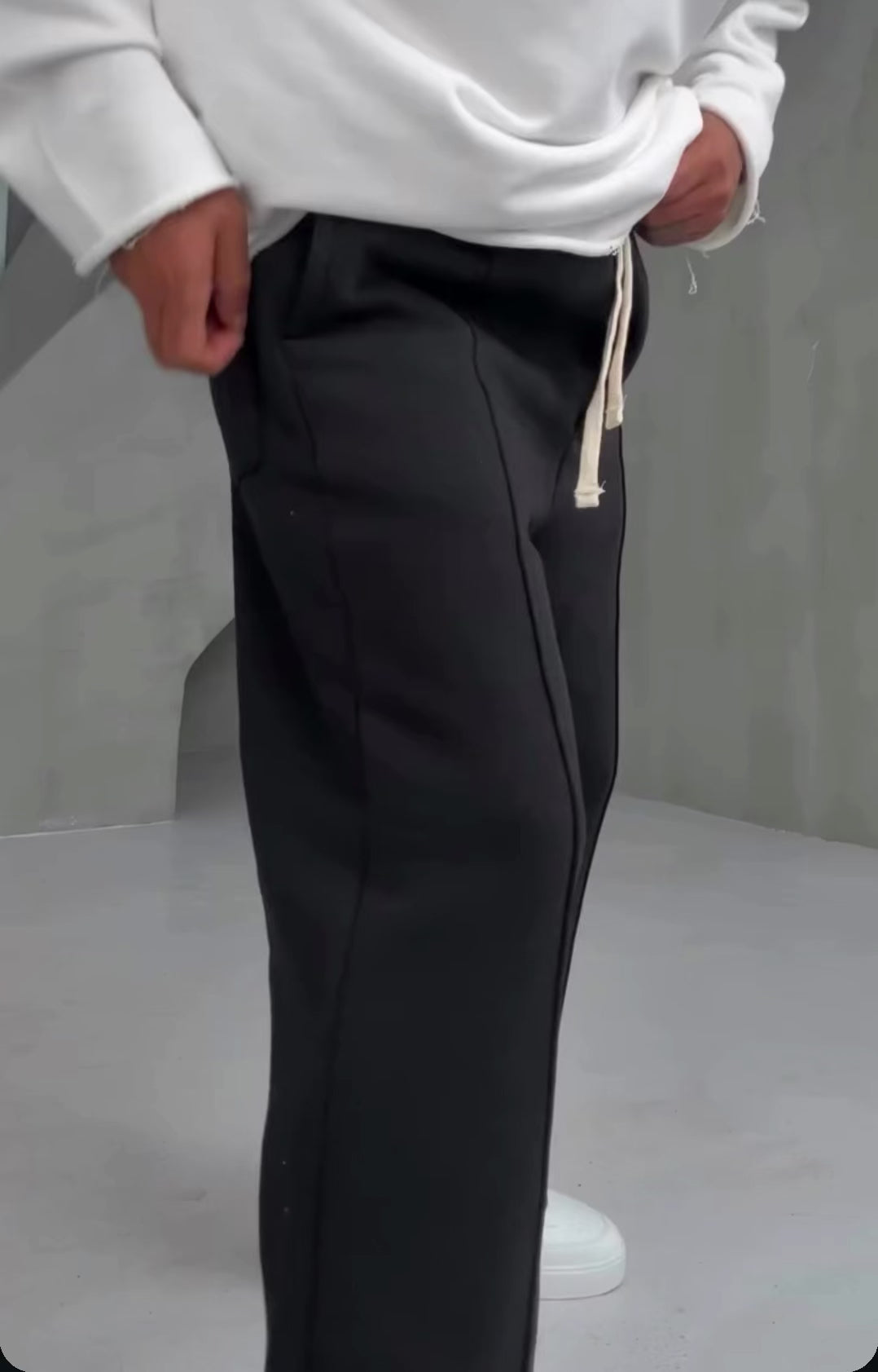 350 GSM Black Straight Cozy Sweatpants